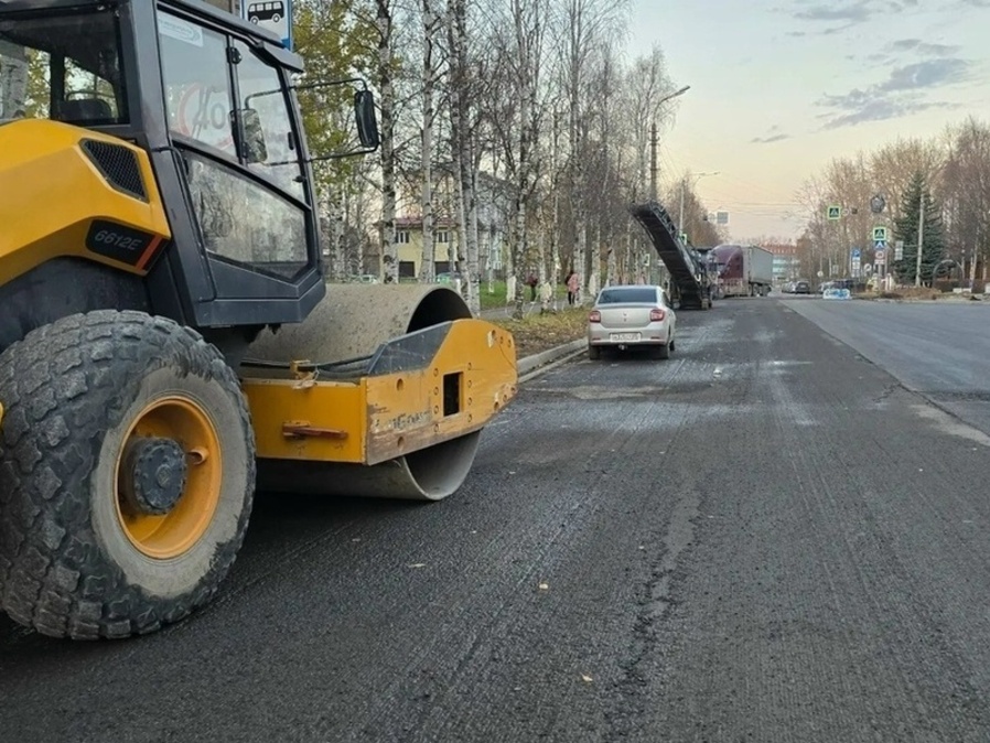 Обводный канал: асфальтная лента почти завершена между Гайдаром и Вологодской
